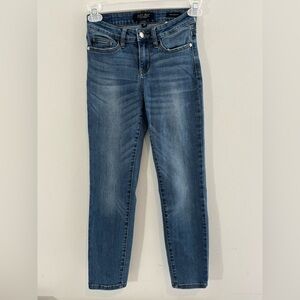 Judy Blue Size 25 Relaxed Fit Stretch Leg Skinny Jeans Denim Casual Blue